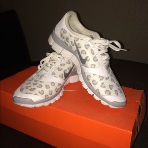Nike Free leopard print sneaker